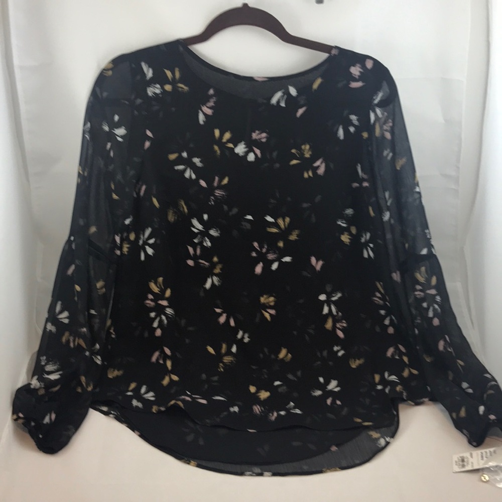 NWT Apt 9 blouse with sheer sleeves